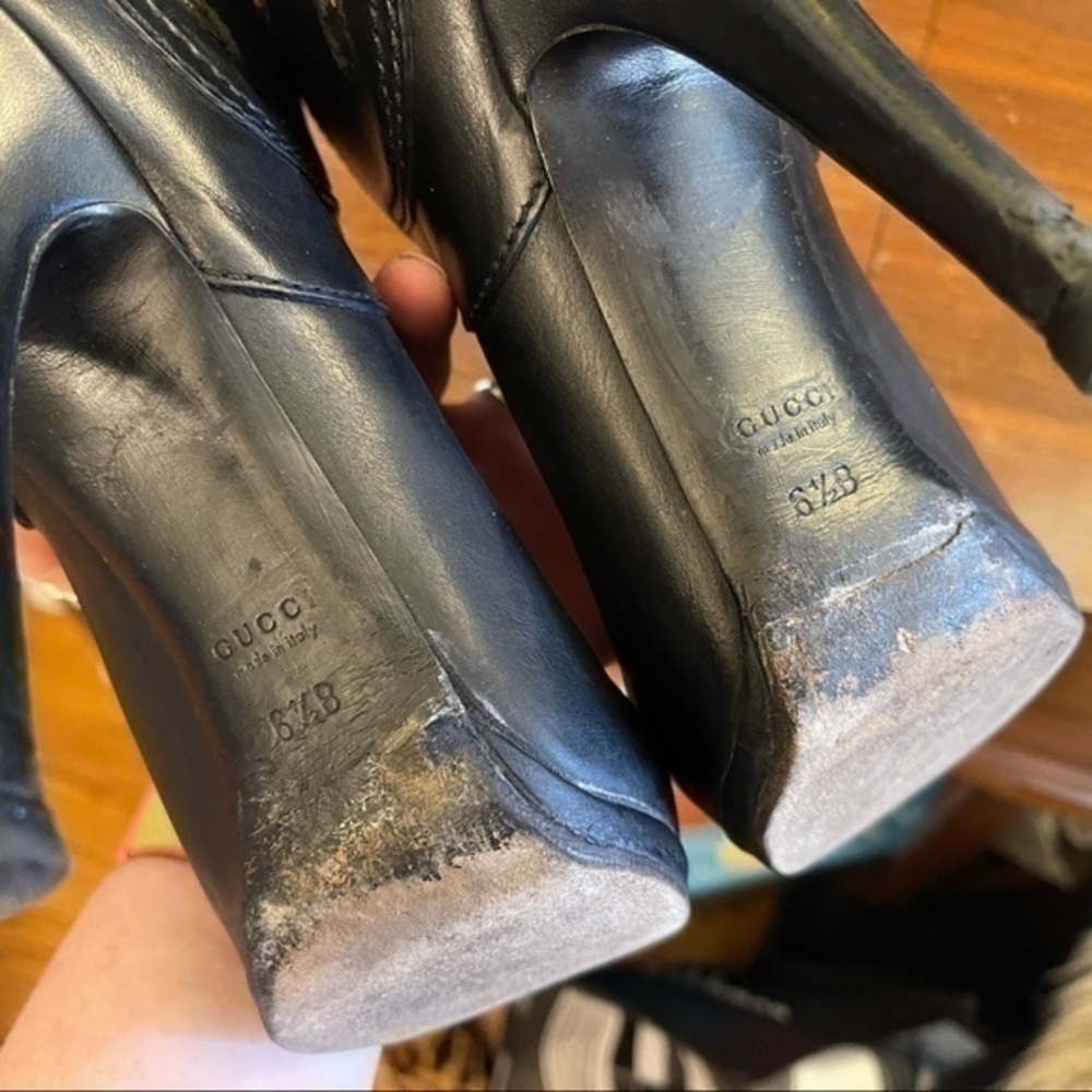 Beautiful 100% authentic Gucci black leather high heeled booties! - Picture 12 of 13